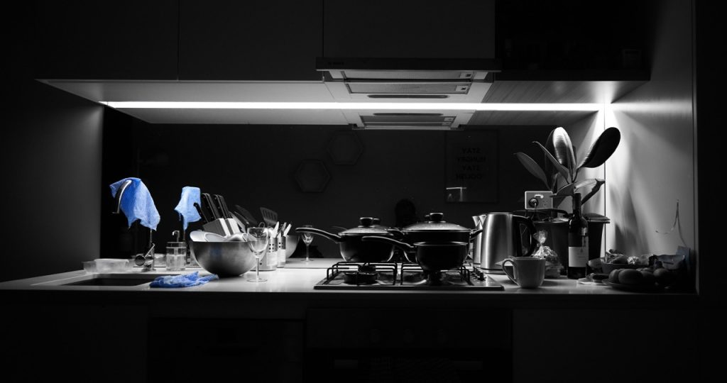 Ghost Kitchens 2.0: Integrating AI to Predict Demand and Reduce Waste
